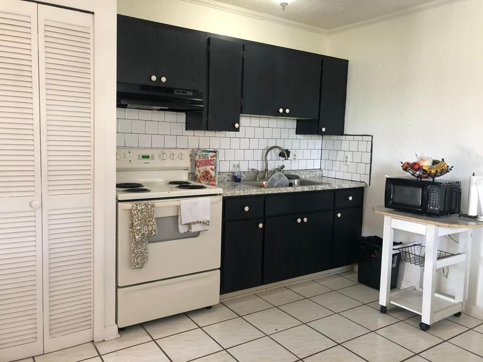 Recently Sold: $78,000 (2 beds, 1 baths, 810 Square Feet)