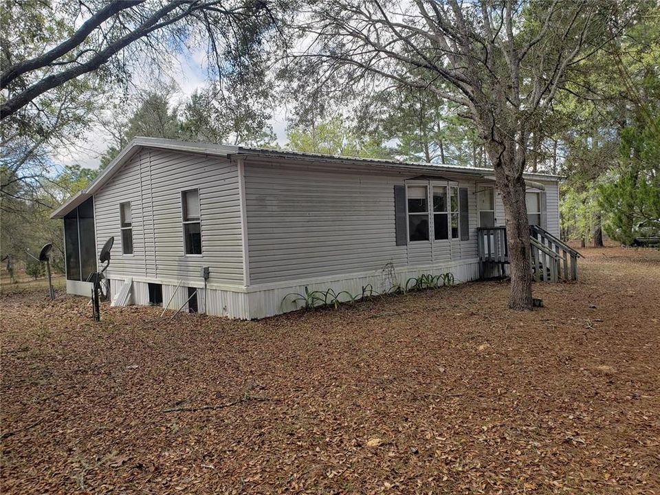 Recently Sold: $129,900 (2 beds, 2 baths, 1000 Square Feet)