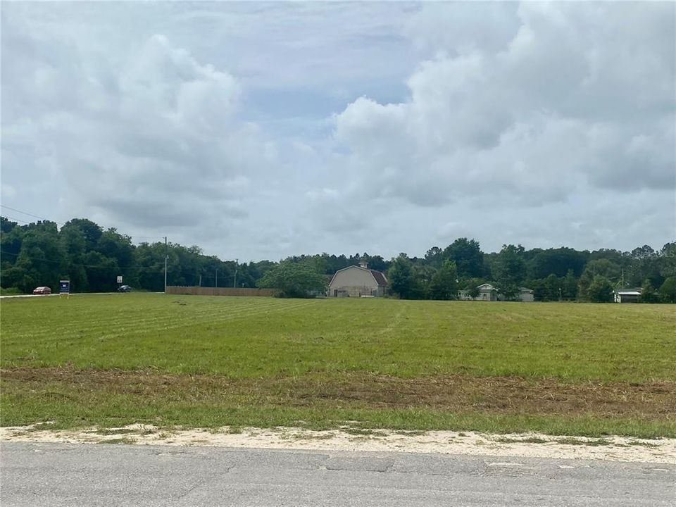 For Sale: $2,200,000 (6.09 acres)