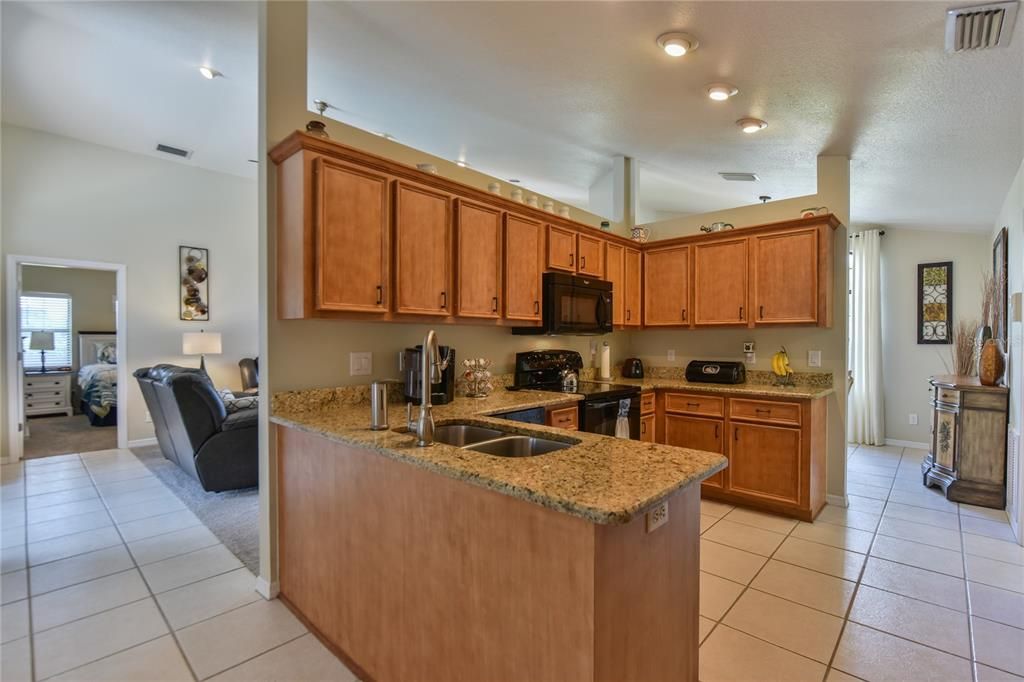 Recently Sold: $595,000 (3 beds, 2 baths, 1735 Square Feet)