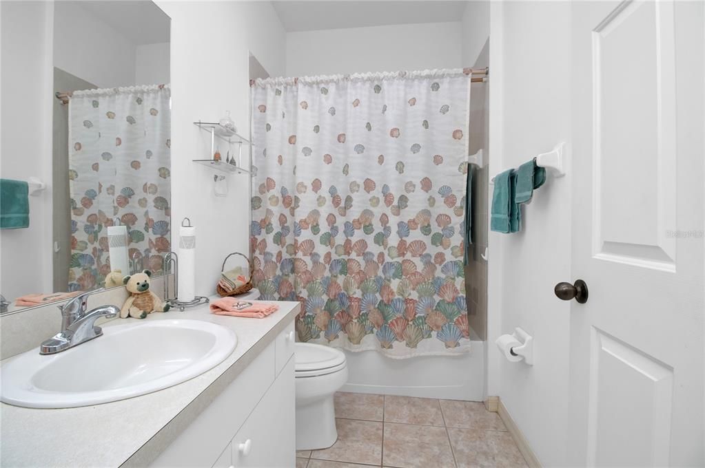 Recently Sold: $310,000 (2 beds, 2 baths, 1364 Square Feet)