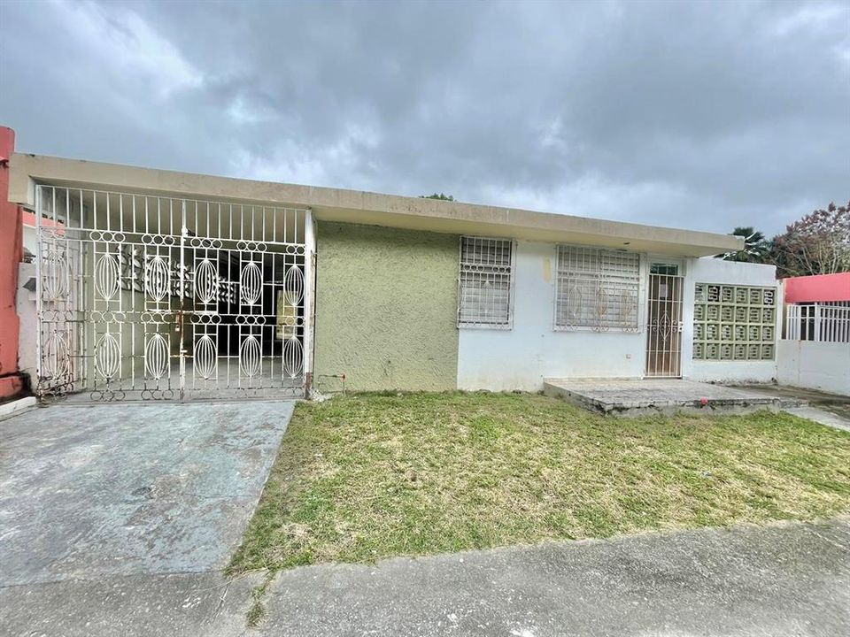 Recently Sold: $95,000 (3 beds, 1 baths, 900 Square Feet)