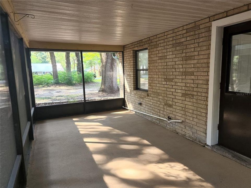 SIDE SCREENED PATIO OFF BEDRM 2