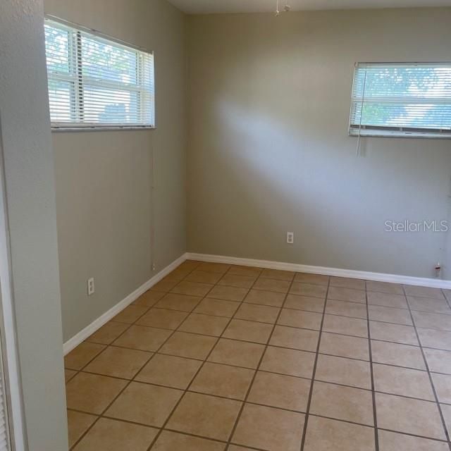 Recently Rented: $850 (1 beds, 1 baths, 650 Square Feet)