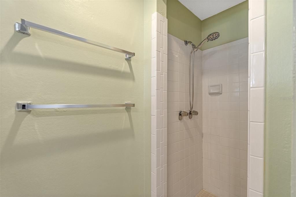 最近租的: $2,495 (3 贝兹, 2 浴室, 1272 平方英尺)