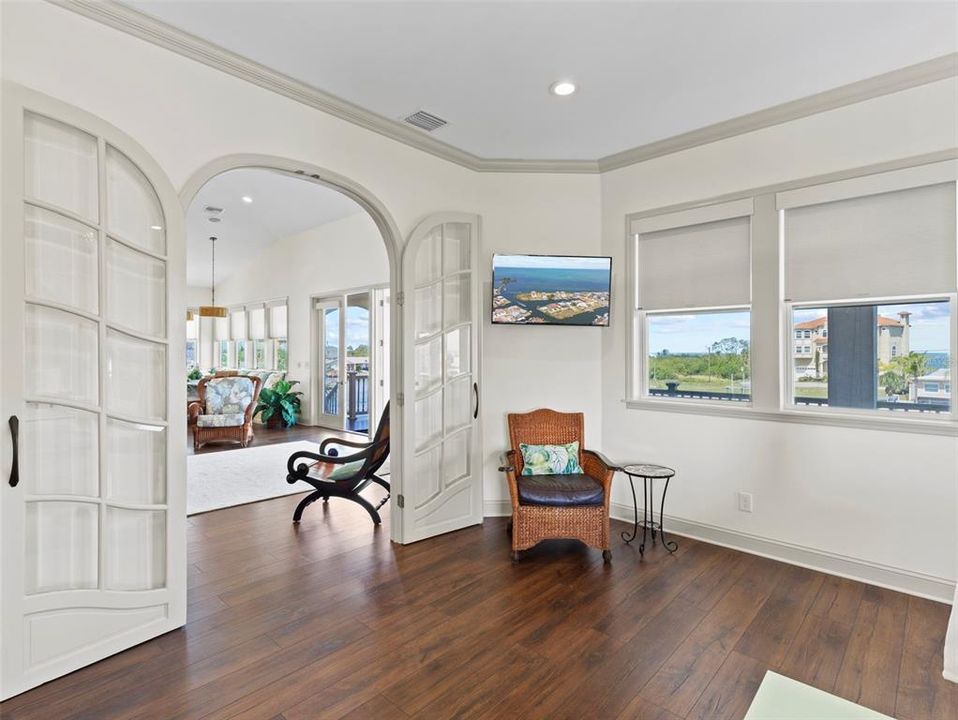 Recently Sold: $1,500,000 (2 beds, 2 baths, 2614 Square Feet)