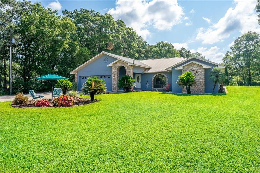 Recently Sold: $632,000 (4 beds, 2 baths, 2211 Square Feet)