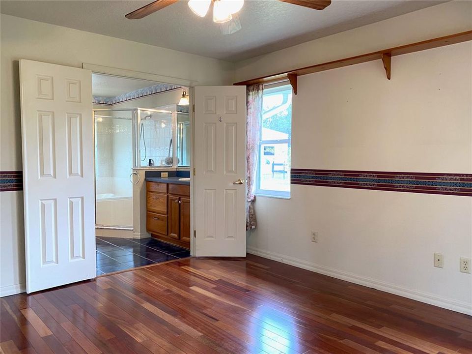 Recently Sold: $650,000 (2 beds, 2 baths, 1470 Square Feet)