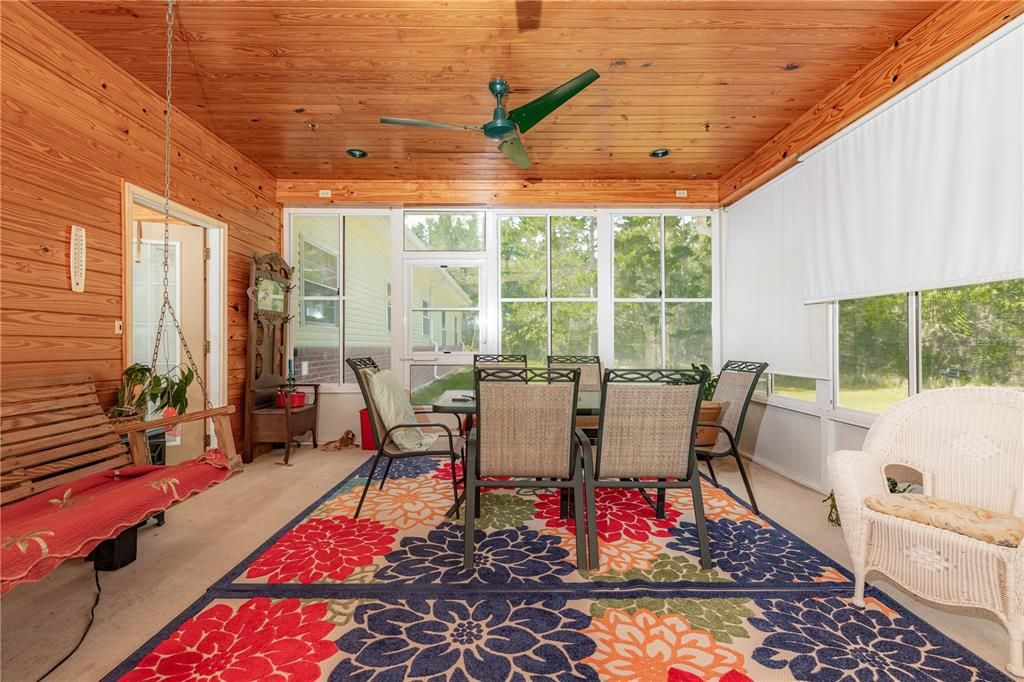 Recently Sold: $599,000 (2 beds, 2 baths, 2904 Square Feet)