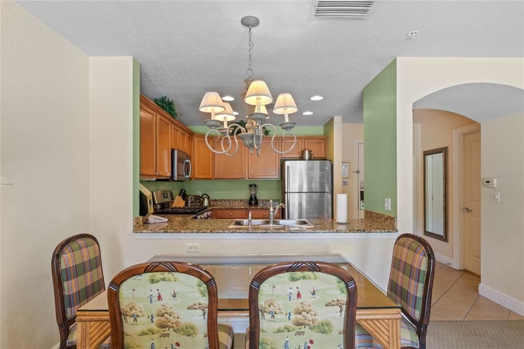 Recently Sold: $220,000 (1 beds, 1 baths, 823 Square Feet)