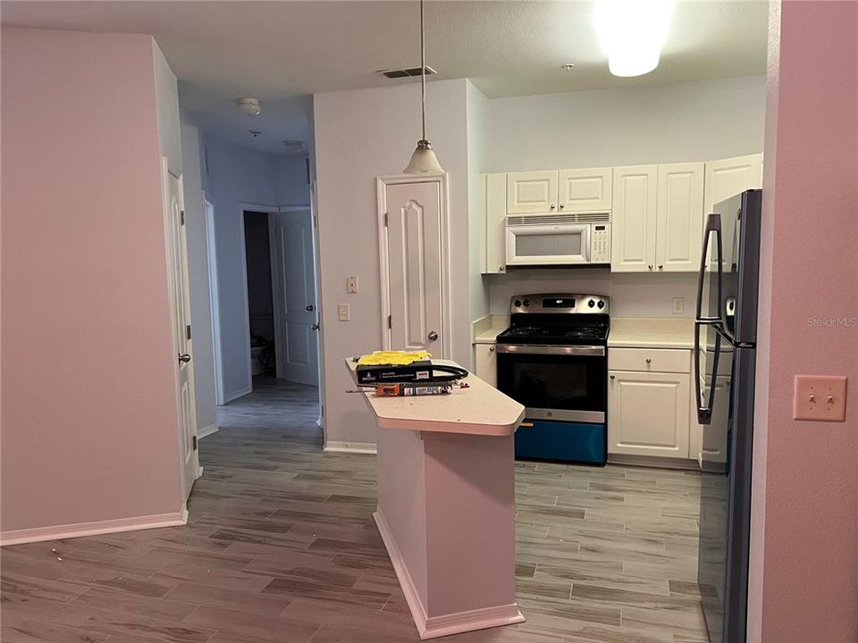 Recently Rented: $1,600 (2 beds, 2 baths, 956 Square Feet)