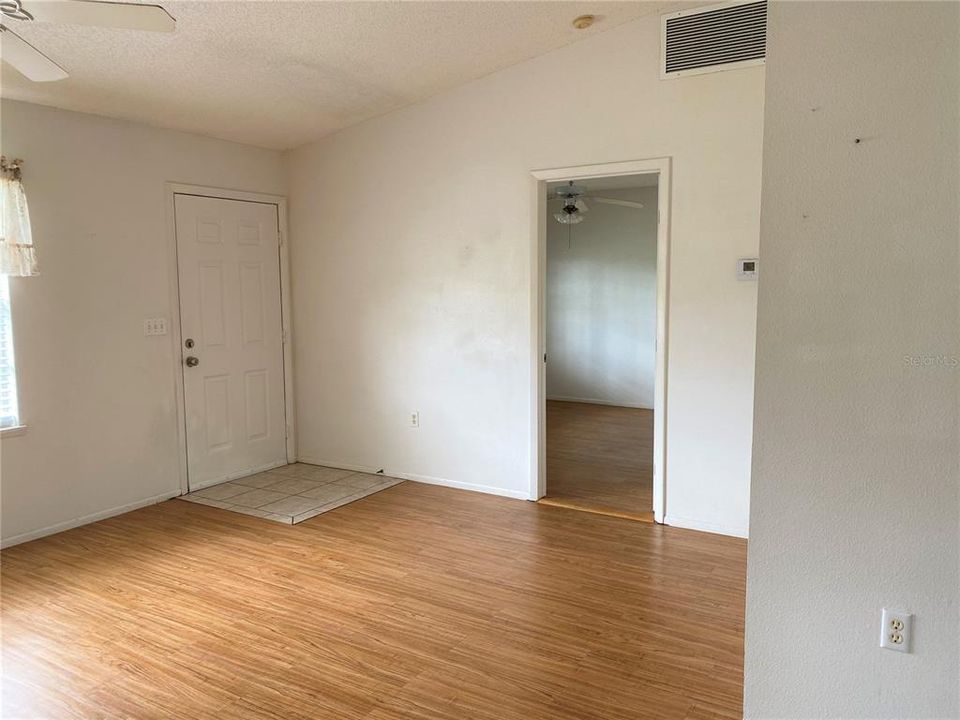 Recently Rented: $1,600 (2 beds, 2 baths, 954 Square Feet)