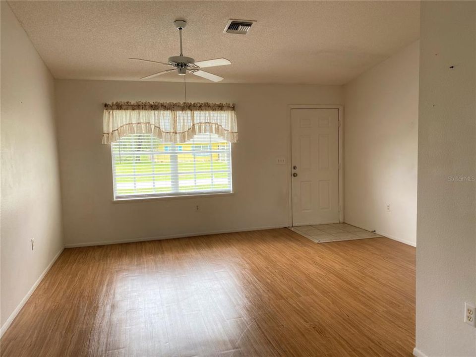 Recently Rented: $1,600 (2 beds, 2 baths, 954 Square Feet)