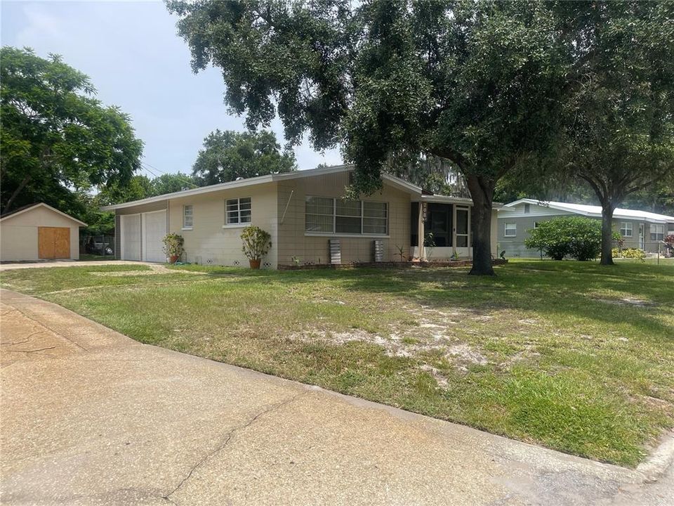 Recently Sold: $249,900 (3 beds, 2 baths, 1439 Square Feet)