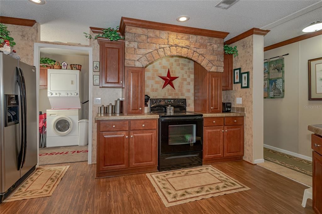 Recently Sold: $250,000 (3 beds, 2 baths, 1800 Square Feet)