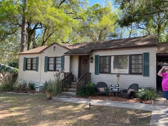 Recently Sold: $199,000 (3 beds, 2 baths, 1372 Square Feet)