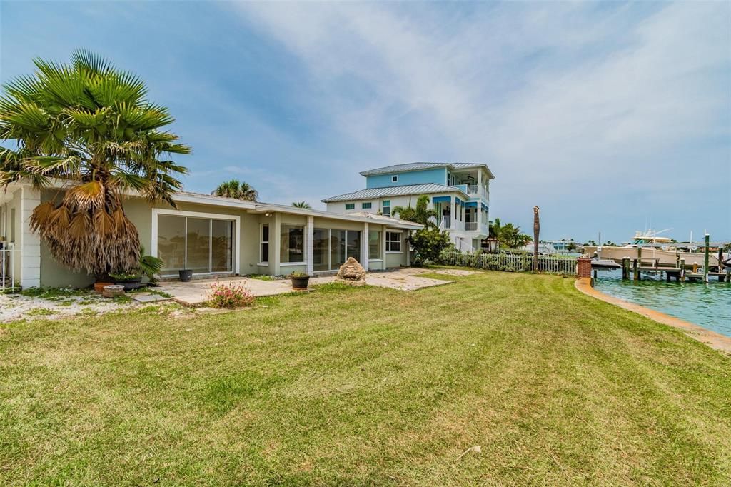 Active With Contract: $1,850,000 (3 beds, 2 baths, 1838 Square Feet)