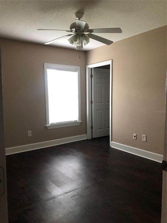 Recently Rented: $2,100 (3 beds, 2 baths, 1286 Square Feet)