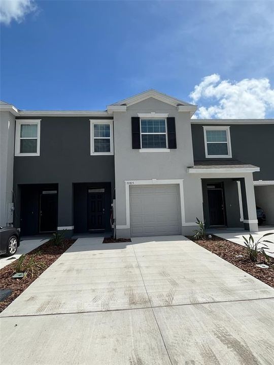 Recently Sold: $332,490 (3 beds, 2 baths, 1735 Square Feet)