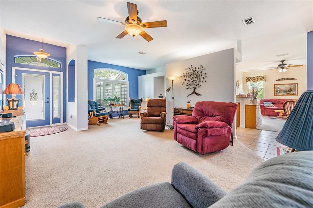 Recently Sold: $430,000 (3 beds, 2 baths, 1736 Square Feet)