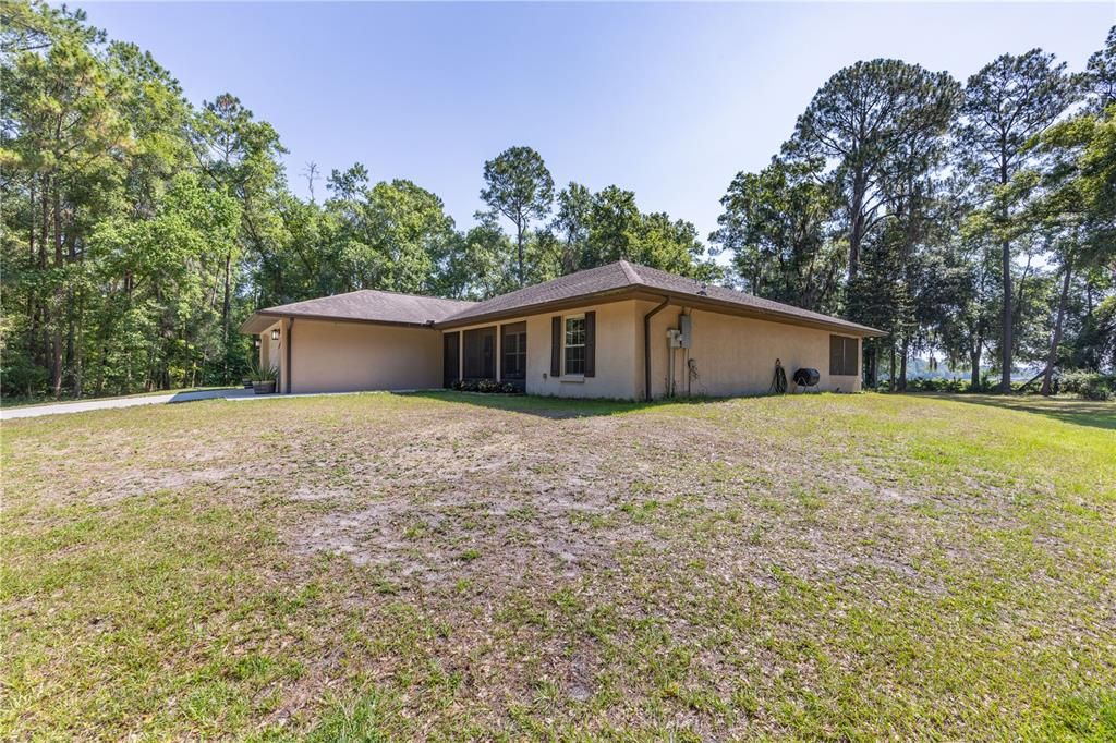 Recently Sold: $425,000 (3 beds, 2 baths, 1794 Square Feet)