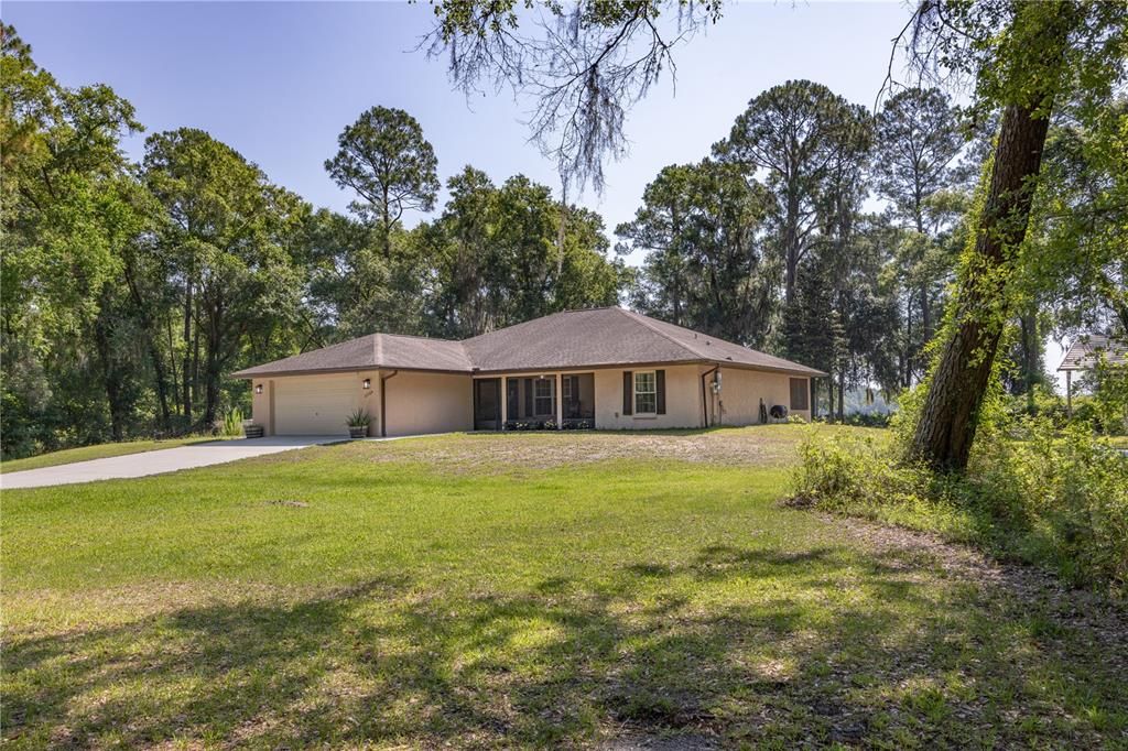 Recently Sold: $425,000 (3 beds, 2 baths, 1794 Square Feet)