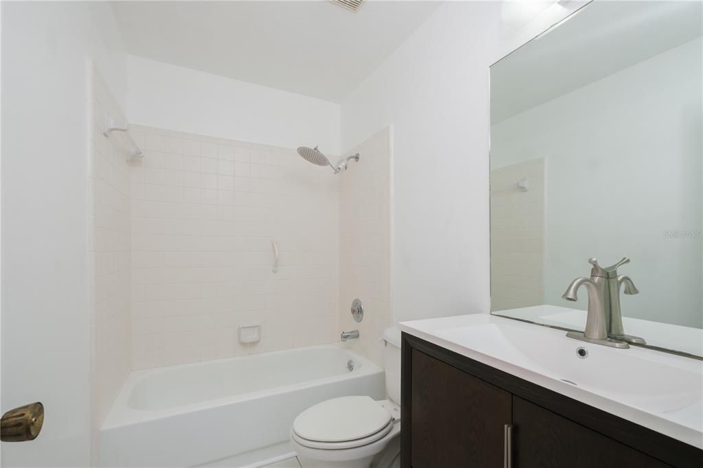 Recently Sold: $133,000 (2 beds, 1 baths, 672 Square Feet)