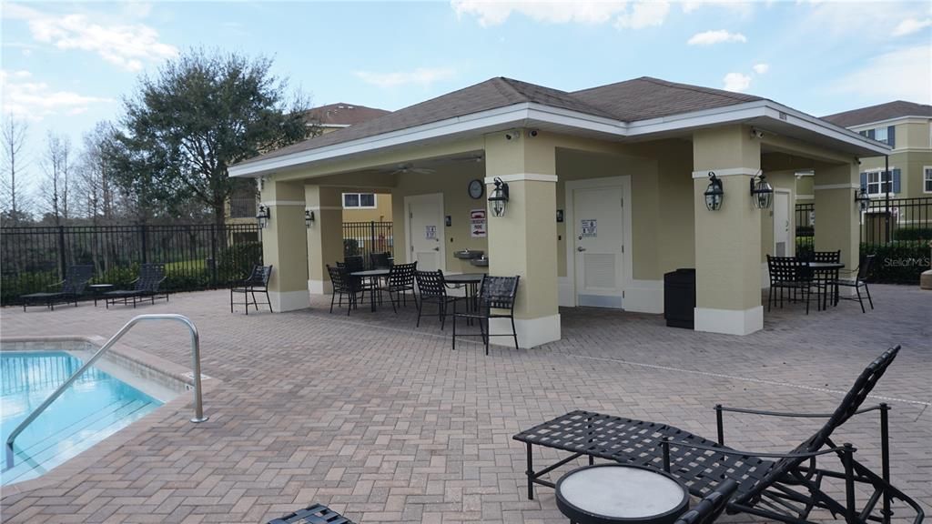 Recently Sold: $335,000 (3 beds, 2 baths, 1388 Square Feet)