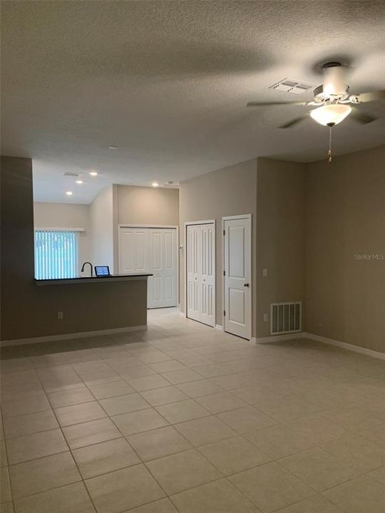 Recently Rented: $2,000 (3 beds, 2 baths, 1490 Square Feet)