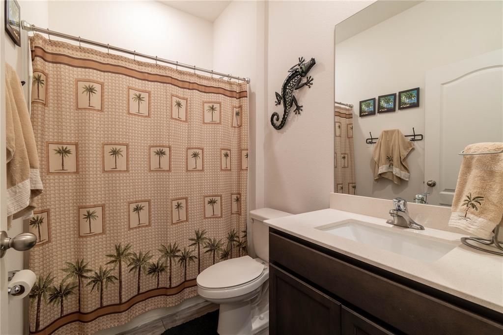 最近售出: $349,900 (3 贝兹, 2 浴室, 1732 平方英尺)