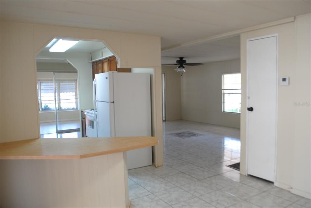 Recently Sold: $210,000 (3 beds, 2 baths, 1357 Square Feet)