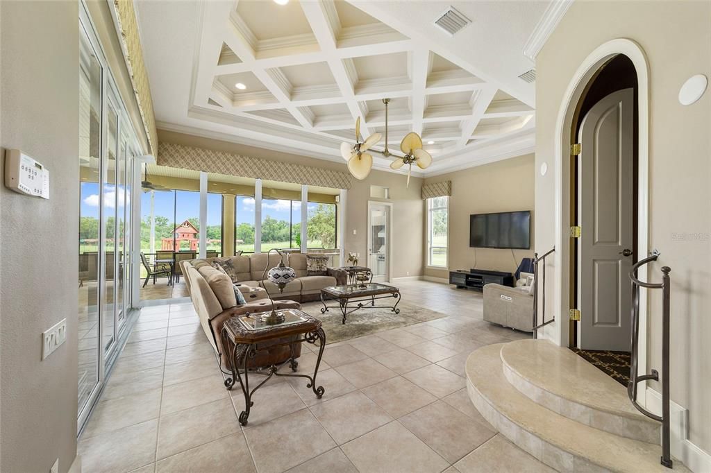 Recently Sold: $3,200,000 (5 beds, 5 baths, 5137 Square Feet)