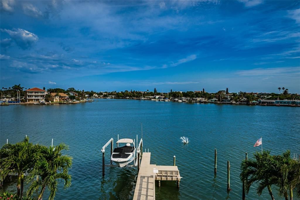 Recently Sold: $2,849,000 (4 beds, 4 baths, 3308 Square Feet)