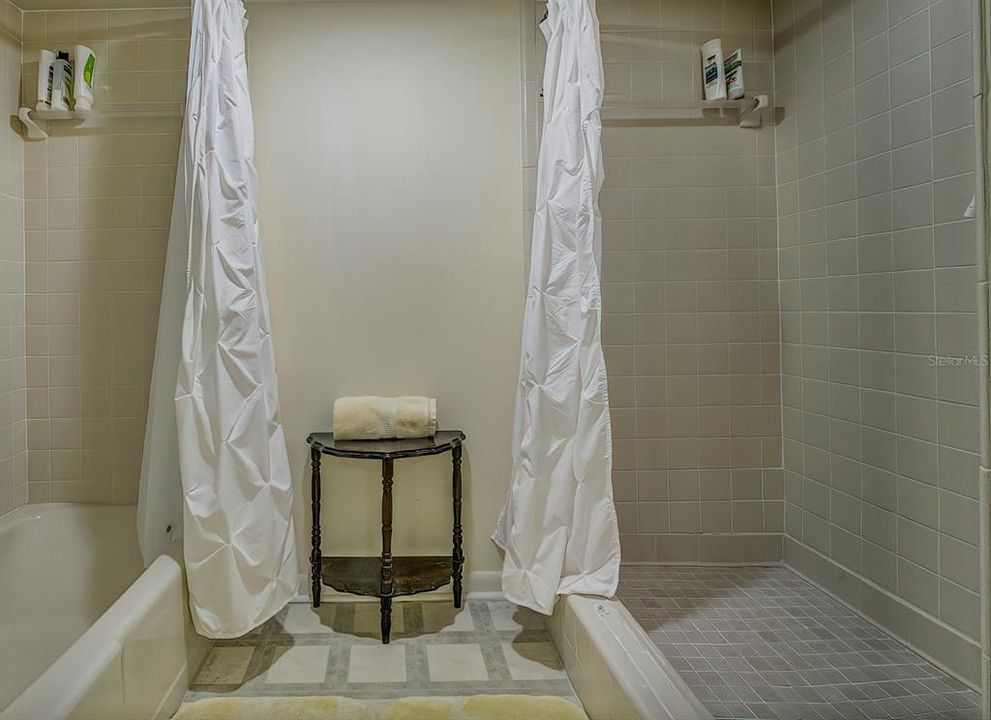 最近售出: $175,000 (2 贝兹, 2 浴室, 1410 平方英尺)