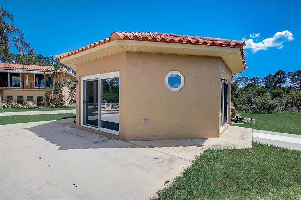 Vendido Recientemente: $895,000 (5 camas, 4 baños, 3891 Pies cuadrados)