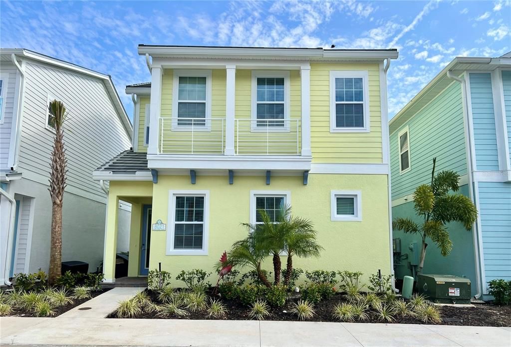 Recently Sold: $810,000 (3 beds, 3 baths, 1818 Square Feet)