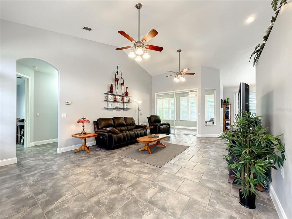 Recently Sold: $485,000 (3 beds, 2 baths, 2145 Square Feet)