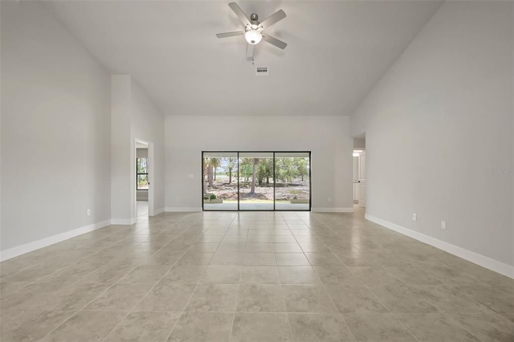 Recently Sold: $500,000 (4 beds, 2 baths, 2105 Square Feet)
