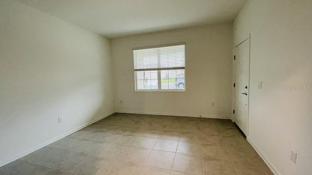 Recently Rented: $900 (1 beds, 1 baths, 400 Square Feet)