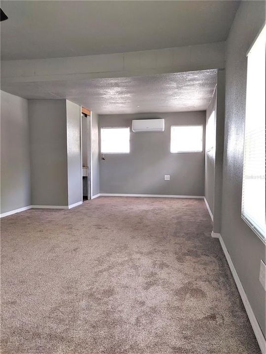 Recently Sold: $125,000 (3 beds, 1 baths, 1025 Square Feet)