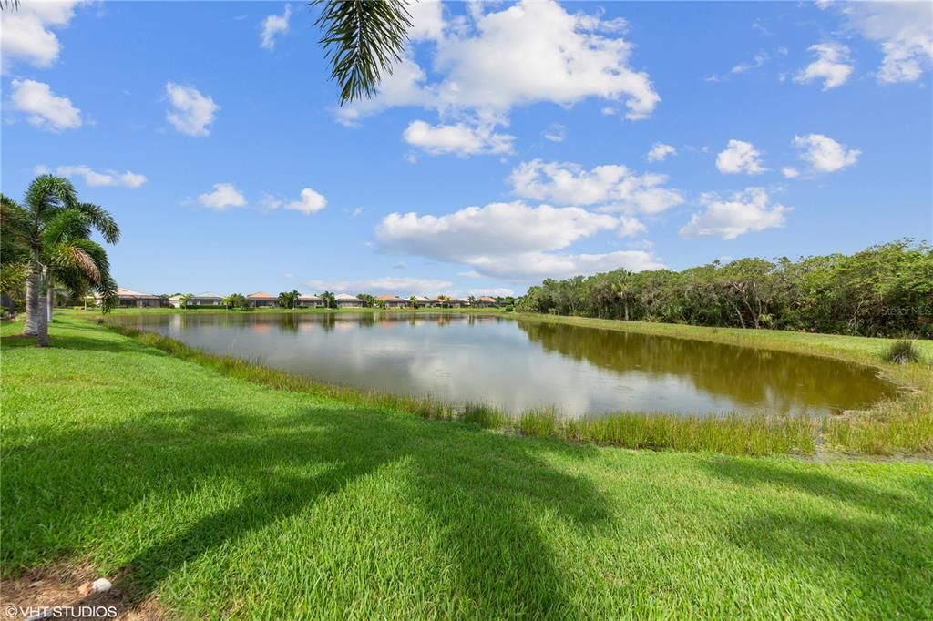 Vendido Recientemente: $699,900 (2 camas, 2 baños, 1960 Pies cuadrados)