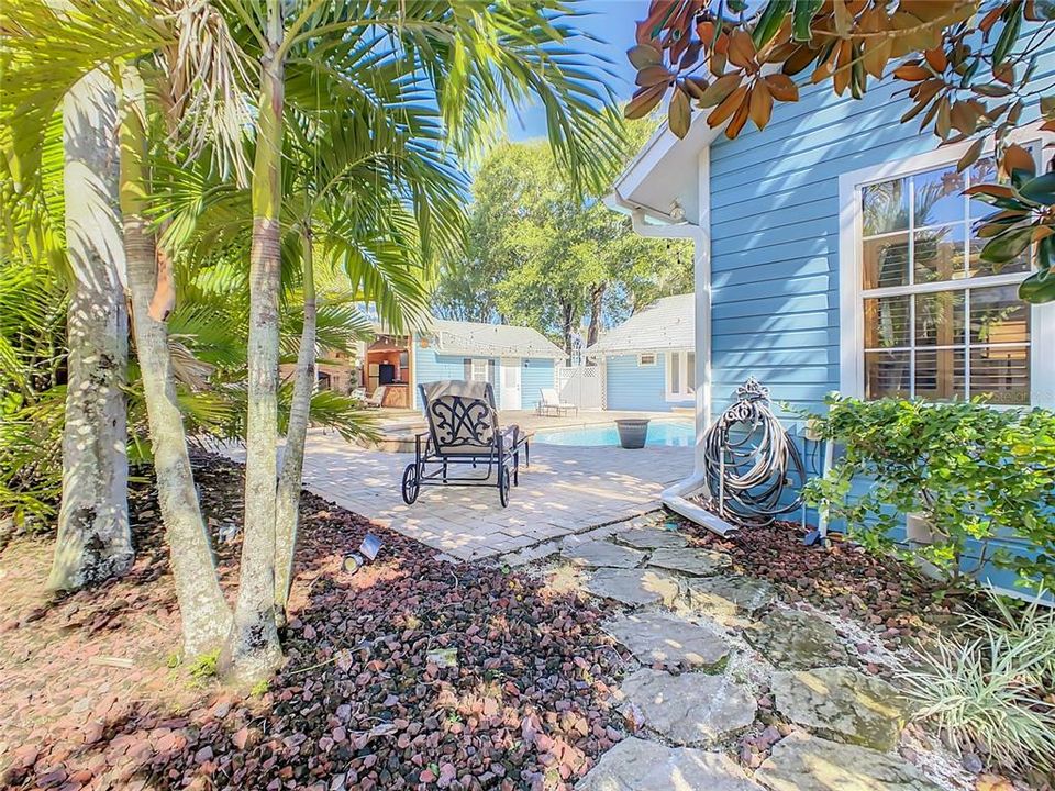 Recently Sold: $799,000 (5 beds, 4 baths, 4174 Square Feet)