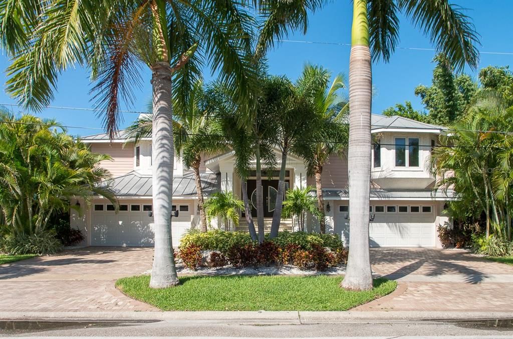 Recently Sold: $1,399,000 (3 beds, 3 baths, 3139 Square Feet)