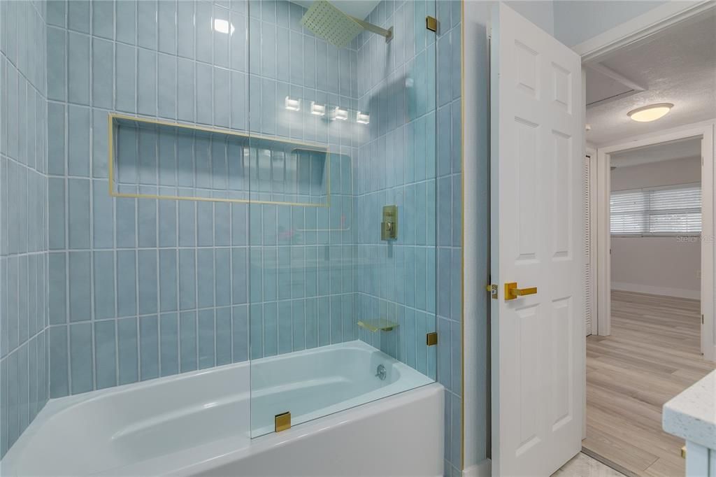 最近售出: $565,000 (3 贝兹, 2 浴室, 1661 平方英尺)