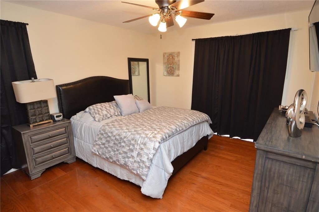 Recently Rented: $2,000 (1 beds, 1 baths, 742 Square Feet)
