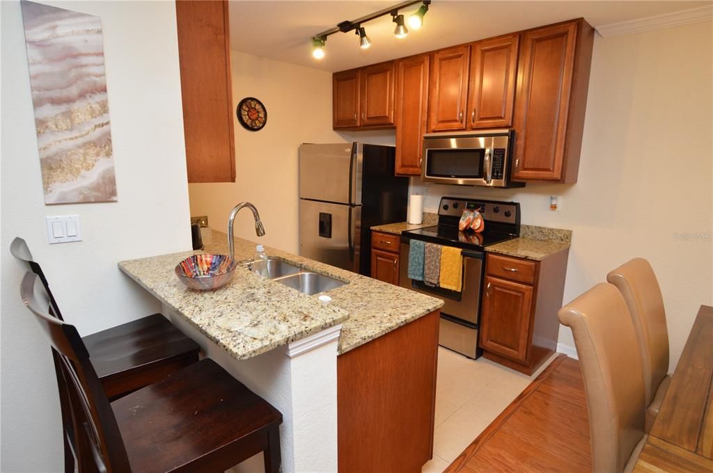 Recently Rented: $2,000 (1 beds, 1 baths, 742 Square Feet)