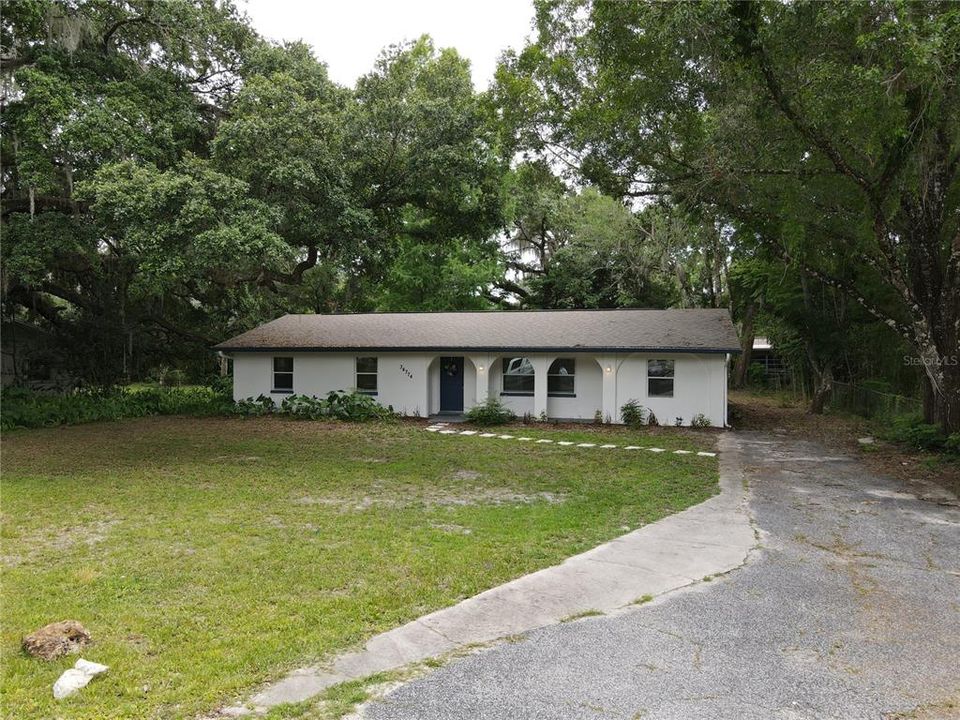 Recently Sold: $270,000 (3 beds, 2 baths, 1714 Square Feet)