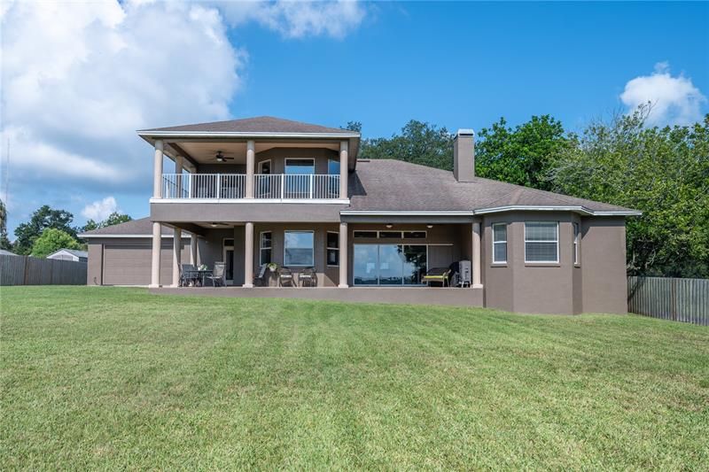 Recently Sold: $859,900 (4 beds, 3 baths, 3721 Square Feet)