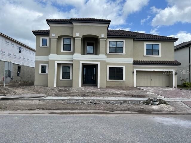 Recently Sold: $648,000 (6 beds, 3 baths, 4181 Square Feet)