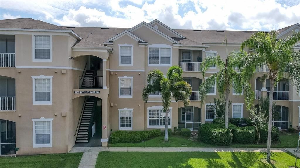 Recently Sold: $230,000 (3 beds, 2 baths, 1402 Square Feet)